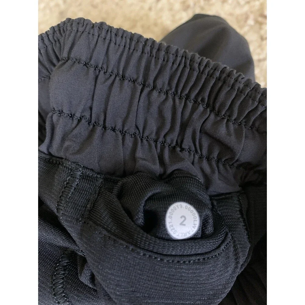 Lululemon Hotty Hot Low-Rise Lined Short 4” inseam Size 2
